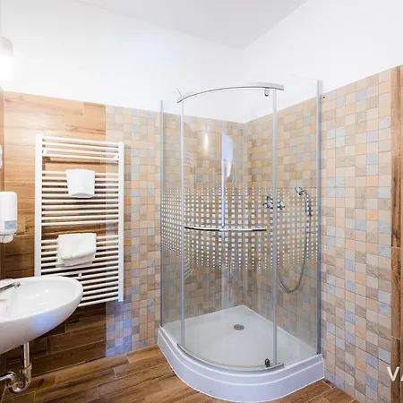 Szazszorszep Es Liliom *