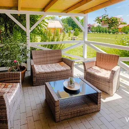Apartment Szazszorszep Es Liliom Szigetbecse