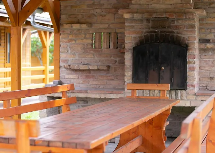 Szazszorszep Es Liliom شقة *