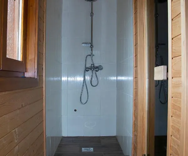 شقة Szazszorszep Es Liliom Szigetbecse