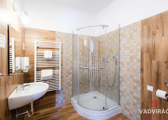 Szazszorszep Es Liliom *